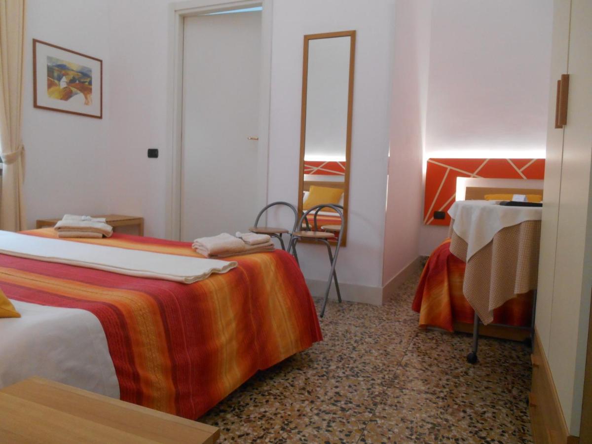 Bed and Breakfast Le Rose Malpensa Бусто-Арсіціо Екстер'єр фото