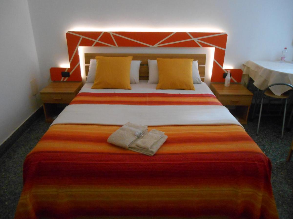 Bed and Breakfast Le Rose Malpensa Бусто-Арсіціо Екстер'єр фото