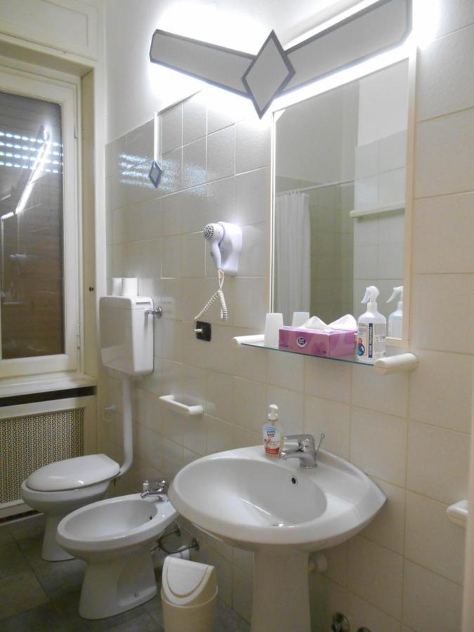 Bed and Breakfast Le Rose Malpensa Бусто-Арсіціо Екстер'єр фото