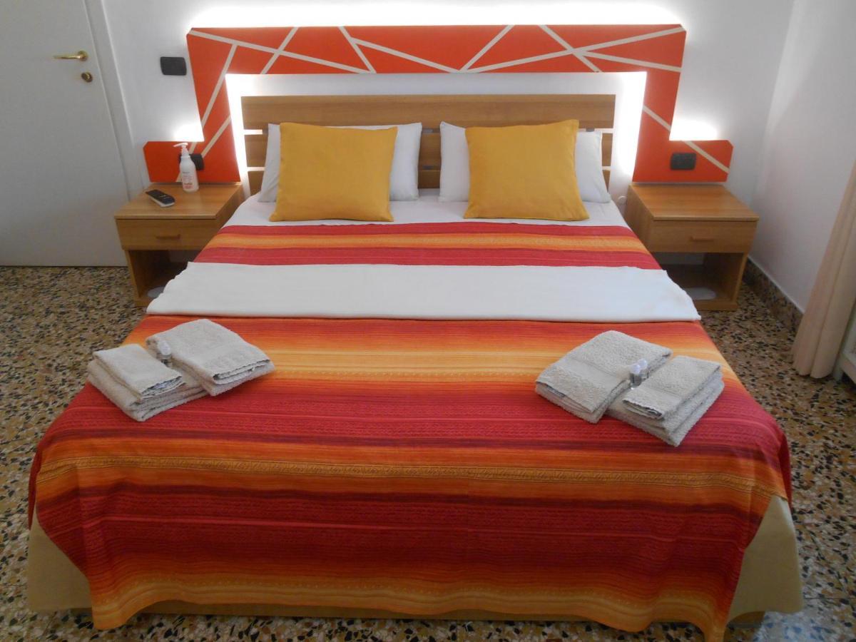 Bed and Breakfast Le Rose Malpensa Бусто-Арсіціо Екстер'єр фото